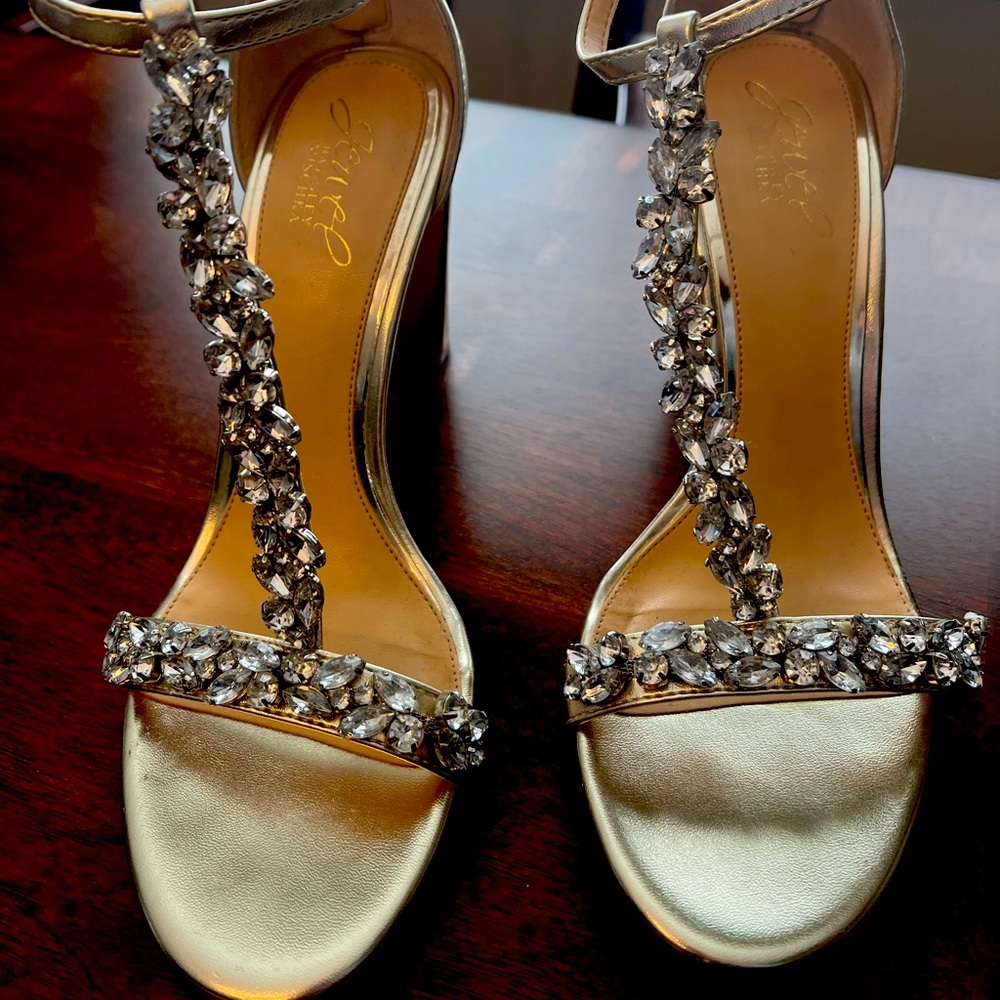Women’s Size 7.5 Gold Evening Shoes